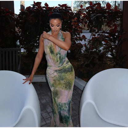 Bold Contrast Tie Dye Deep V-Neck Strap Dress – Backless Off-Shoulder Design for Spring Parties and Holidays