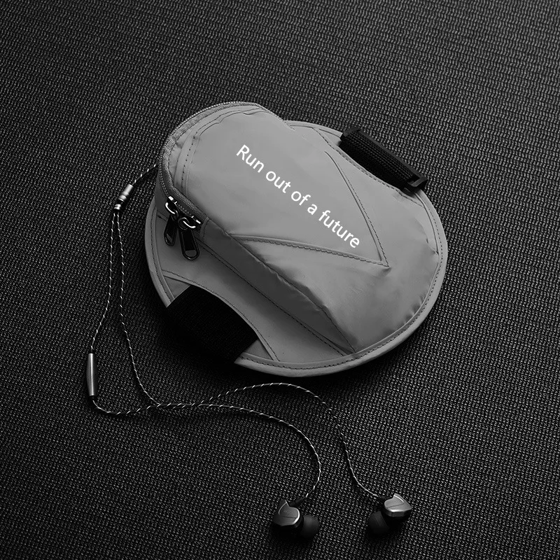 Waterproof Arm Phone Holder with Headphone Jack – Sports Fitness Wrist Bag Ideal for Running, Outdoor Workouts & Hands-Free Convenience on the Go