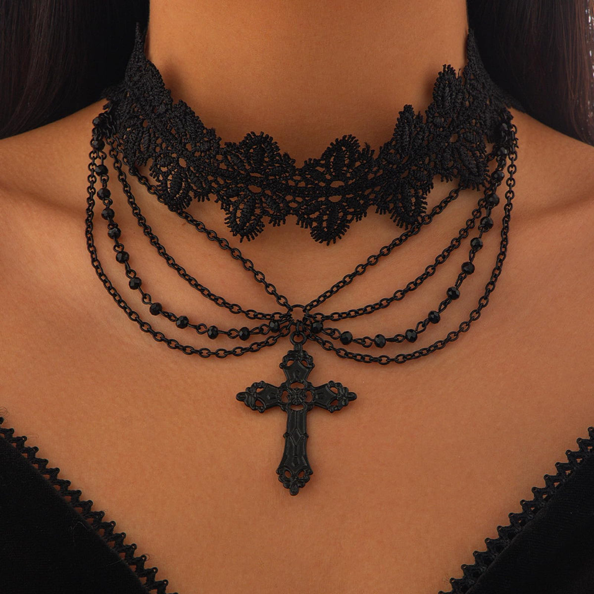 Gothic Crystal Pendant Necklace – Stylish Alloy Square Jewelry for Concerts, Daily Fashion and Alternative Style Lovers