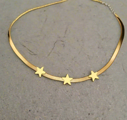 Golden Gothic Blade Star Trio Necklace Design– Exquisite Stainless Steel Statement Jewelry for Women’s Party & Birthday Elegance